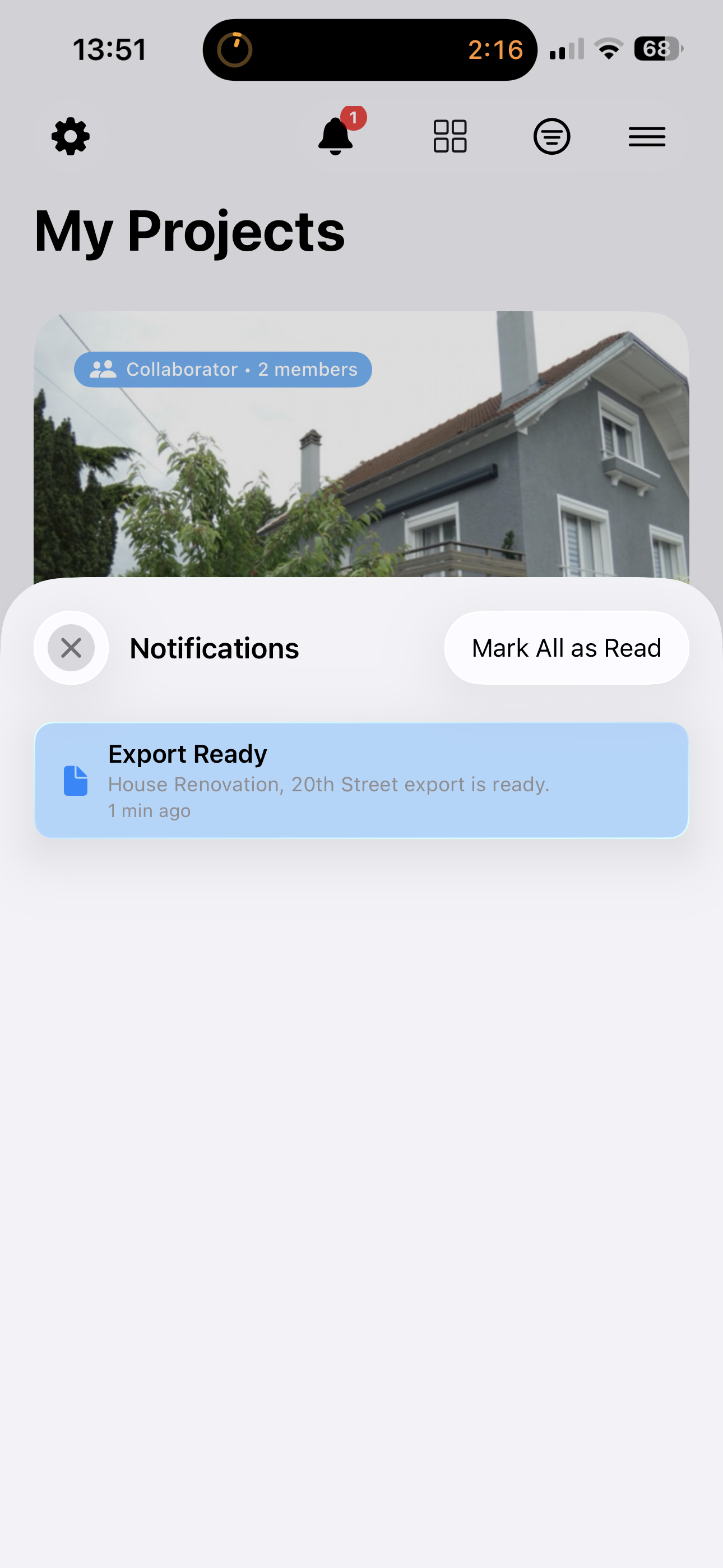 Centre de notifications dans l'app de PhotoReport 2026.4 sur iPhone, ouvert au-dessus de l'écran d'accueil My Projects, avec un événement Export Ready récent, une action Mark All as Read et une pastille de notification sur l'icône de cloche